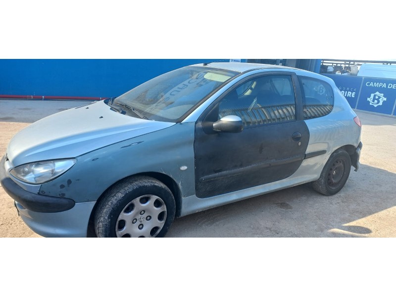 peugeot 206 berlina del año 2004