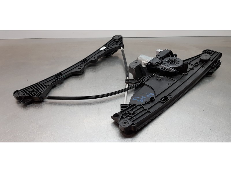 Recambio de elevalunas delantero derecho para peugeot 2008 (p1) allure referencia OEM IAM 9828130680  