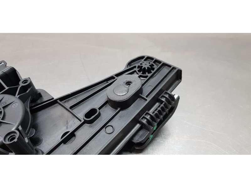 Recambio de elevalunas delantero derecho para peugeot 2008 (p1) allure referencia OEM IAM 9828130680  