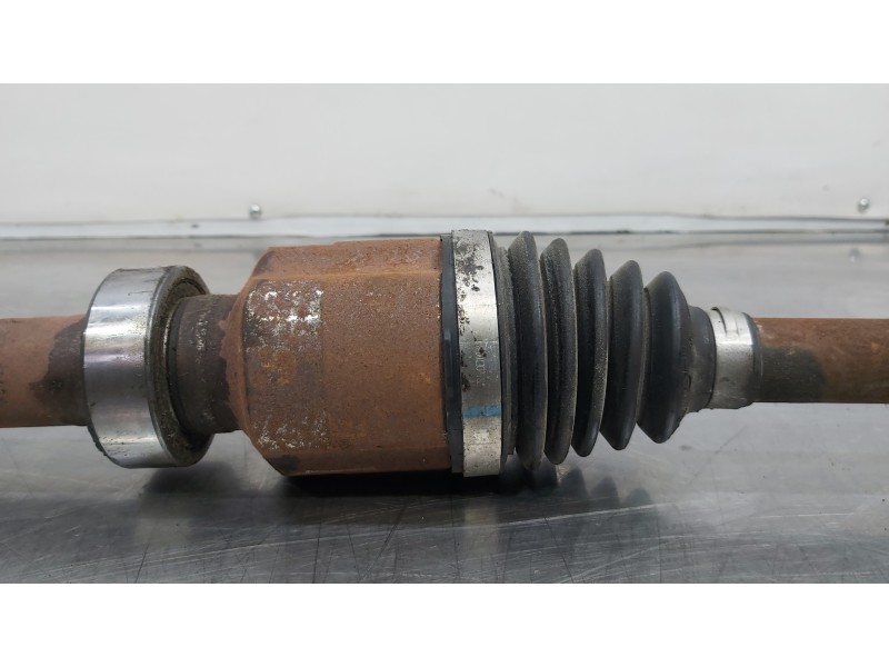 Recambio de transmision delantera derecha para renault clio iv life referencia OEM IAM 391009101R  