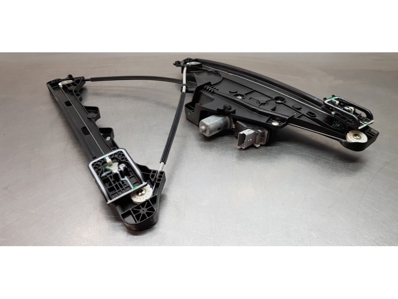 Recambio de elevalunas delantero derecho para peugeot 2008 (p1) allure referencia OEM IAM 9828130680  