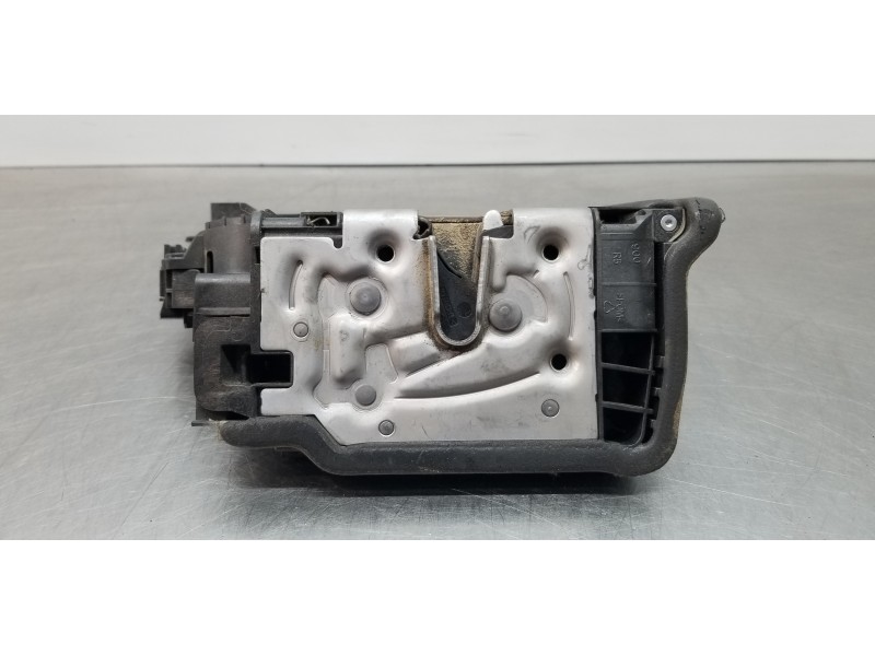 Recambio de cerradura puerta delantera derecha para bmw serie x1 (f48) sdrive18d referencia OEM IAM 51217281934  
