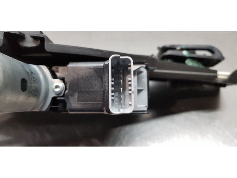 Recambio de elevalunas delantero derecho para peugeot 2008 (p1) allure referencia OEM IAM 9828130680  