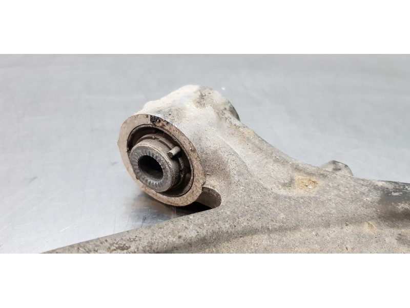 Recambio de brazo suspension inferior delantero derecho para peugeot 308 sw access referencia OEM IAM 9820081280   Recambio de brazo suspension inferior delantero derecho para peugeot 308 sw access referencia OEM IAM 9820081280