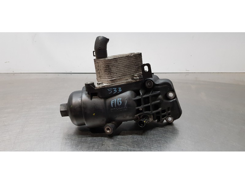 Recambio de enfriador aceite motor para hyundai i40 premium referencia OEM IAM 264102A300  
