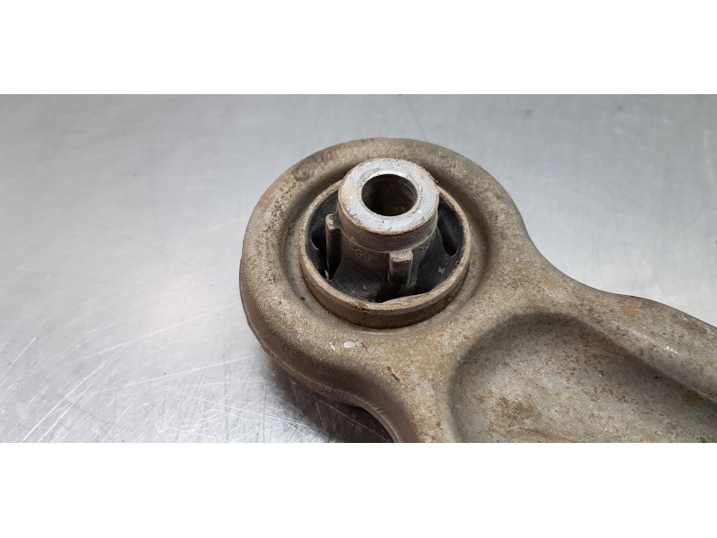 Recambio de brazo suspension inferior delantero derecho para peugeot 308 sw access referencia OEM IAM 9820081280   Recambio de brazo suspension inferior delantero derecho para peugeot 308 sw access referencia OEM IAM 9820081280