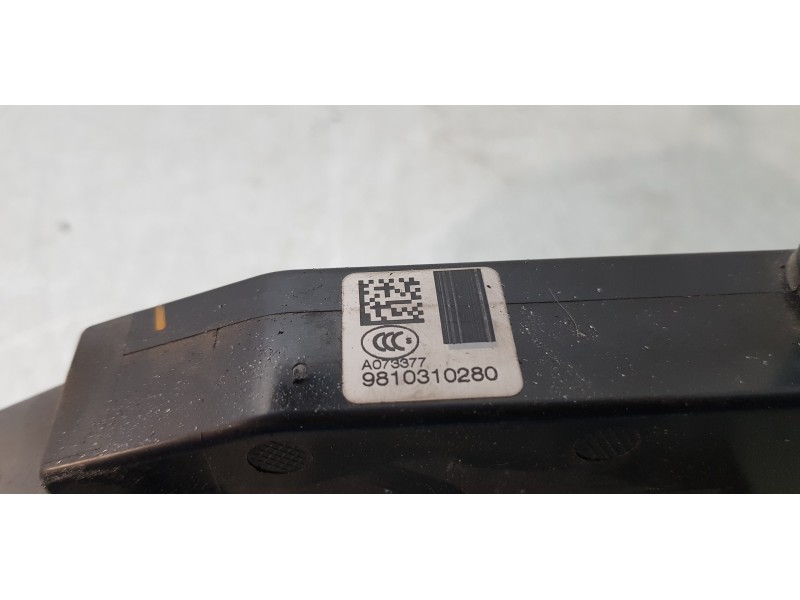 Recambio de cerradura puerta delantera derecha para citroen c4 picasso seduction referencia OEM IAM 9810310280  