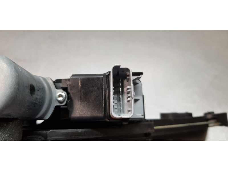 Recambio de elevalunas delantero izquierdo para peugeot 2008 (p1) allure referencia OEM IAM 9828130780  