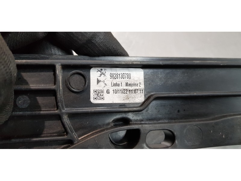 Recambio de elevalunas delantero izquierdo para peugeot 2008 (p1) allure referencia OEM IAM 9828130780  