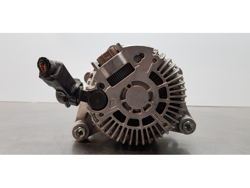 Recambio de alternador para mazda 3 lim. () luxury referencia OEM IAM SH0118300A A2TX6781 