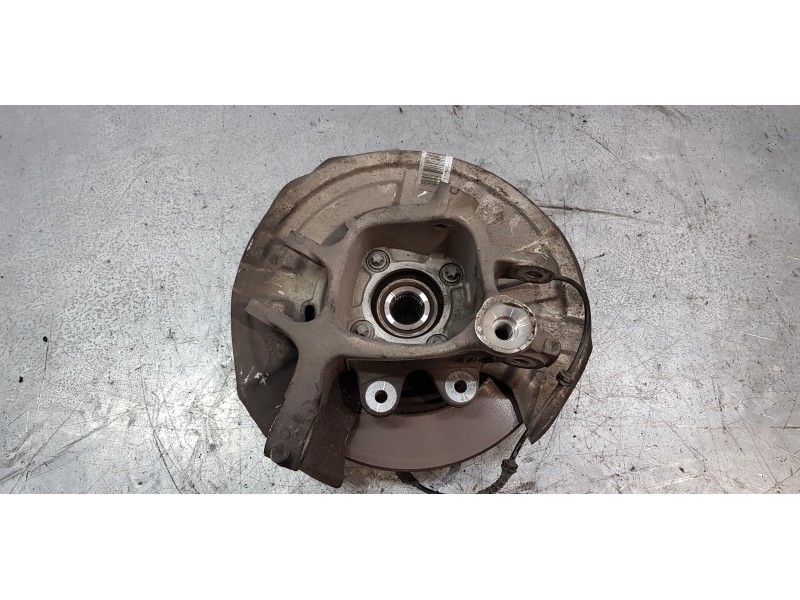 Recambio de mangueta trasera derecha para bmw serie 5 lim. (f10) 530d referencia OEM IAM 6793770  