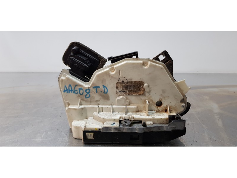 Recambio de cerradura puerta trasera derecha para volkswagen jetta (162) sport referencia OEM IAM 5K4839016F   Recambio de cerradura puerta trasera derecha para volkswagen jetta (162) sport referencia OEM IAM 5K4839016F