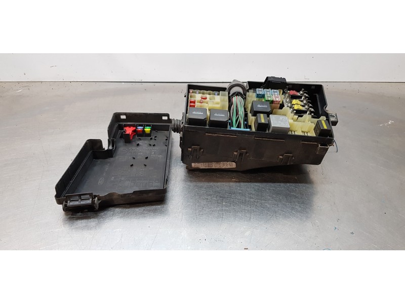 Recambio de caja reles / fusibles para ford focus berlina (cap) ghia referencia OEM IAM 4M5T14K733HAG   Recambio de caja reles / fusibles para ford focus berlina (cap) ghia referencia OEM IAM 4M5T14K733HAG