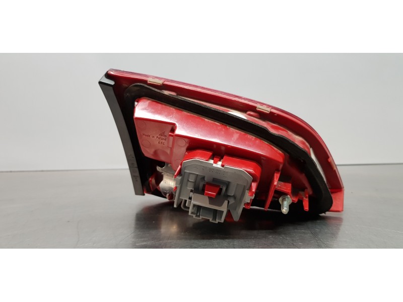 Recambio de piloto trasero derecho interior para audi a4 avant (b8) quattro referencia OEM IAM 8K9945094B  