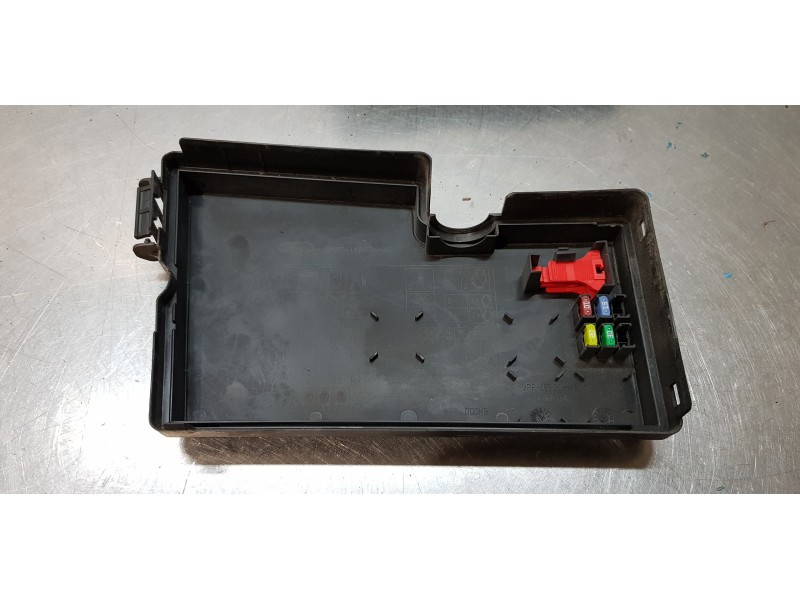 Recambio de caja reles / fusibles para ford focus berlina (cap) ghia referencia OEM IAM 4M5T14K733HAG   Recambio de caja reles / fusibles para ford focus berlina (cap) ghia referencia OEM IAM 4M5T14K733HAG
