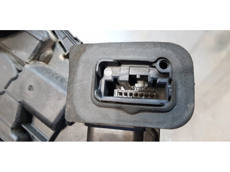 Recambio de cerradura puerta trasera derecha para volkswagen jetta (162) sport referencia OEM IAM 5K4839016F   Recambio de cerradura puerta trasera derecha para volkswagen jetta (162) sport referencia OEM IAM 5K4839016F