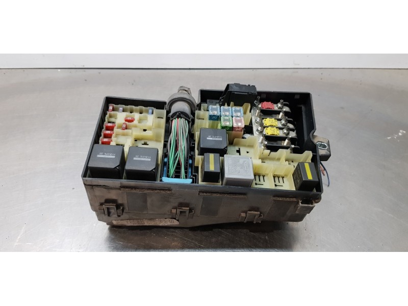 Recambio de caja reles / fusibles para ford focus berlina (cap) ghia referencia OEM IAM 4M5T14K733HAG   Recambio de caja reles / fusibles para ford focus berlina (cap) ghia referencia OEM IAM 4M5T14K733HAG