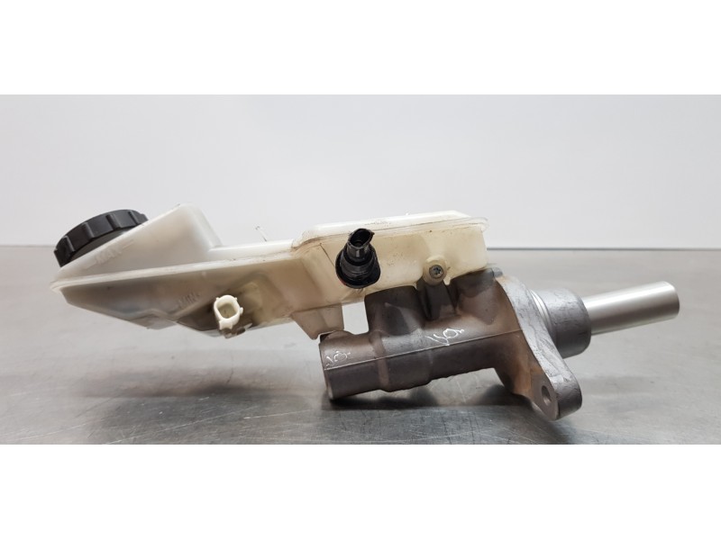 Recambio de bomba freno para mazda 3 lim. () luxury referencia OEM IAM BHY14340Z  