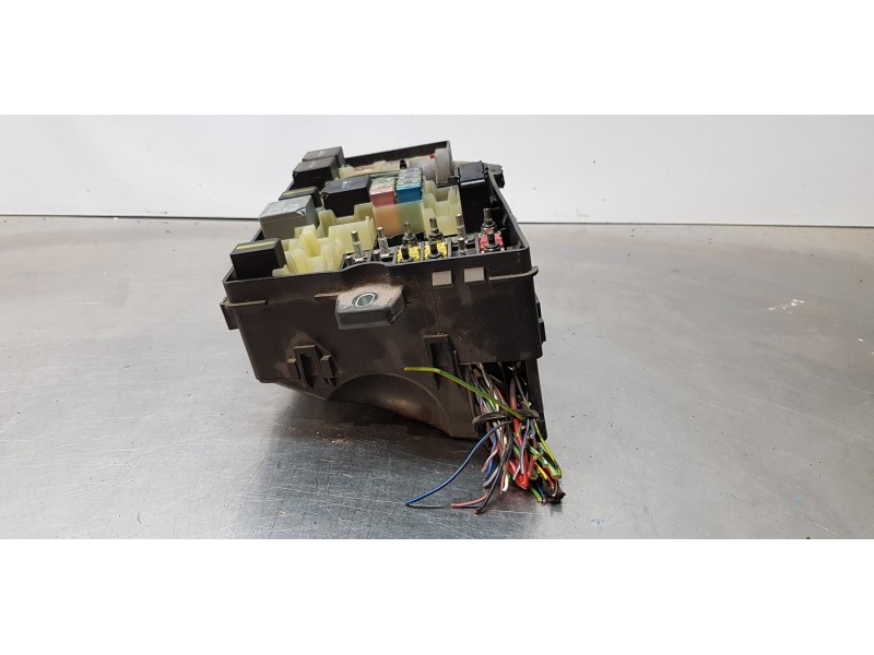 Recambio de caja reles / fusibles para ford focus berlina (cap) ghia referencia OEM IAM 4M5T14K733HAG   Recambio de caja reles / fusibles para ford focus berlina (cap) ghia referencia OEM IAM 4M5T14K733HAG