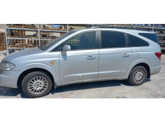 ssangyong rodius del año 2005 2