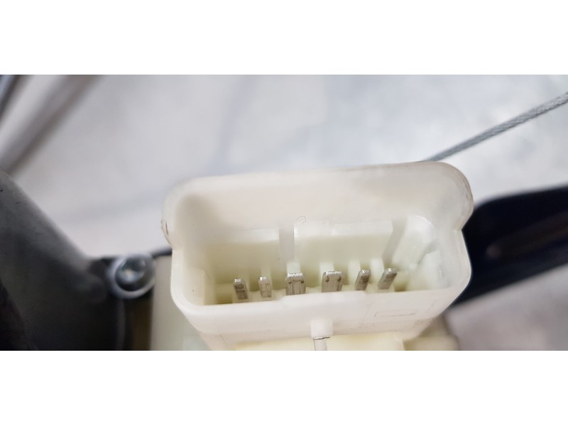 Recambio de elevalunas delantero derecho para citroen c4 picasso seduction referencia OEM IAM 9675924680  