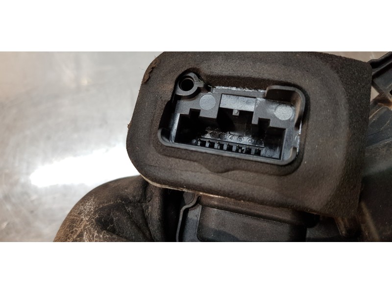 Recambio de cerradura puerta trasera izquierda para volkswagen jetta (162) sport referencia OEM IAM 5K4839015F   Recambio de cerradura puerta trasera izquierda para volkswagen jetta (162) sport referencia OEM IAM 5K4839015F