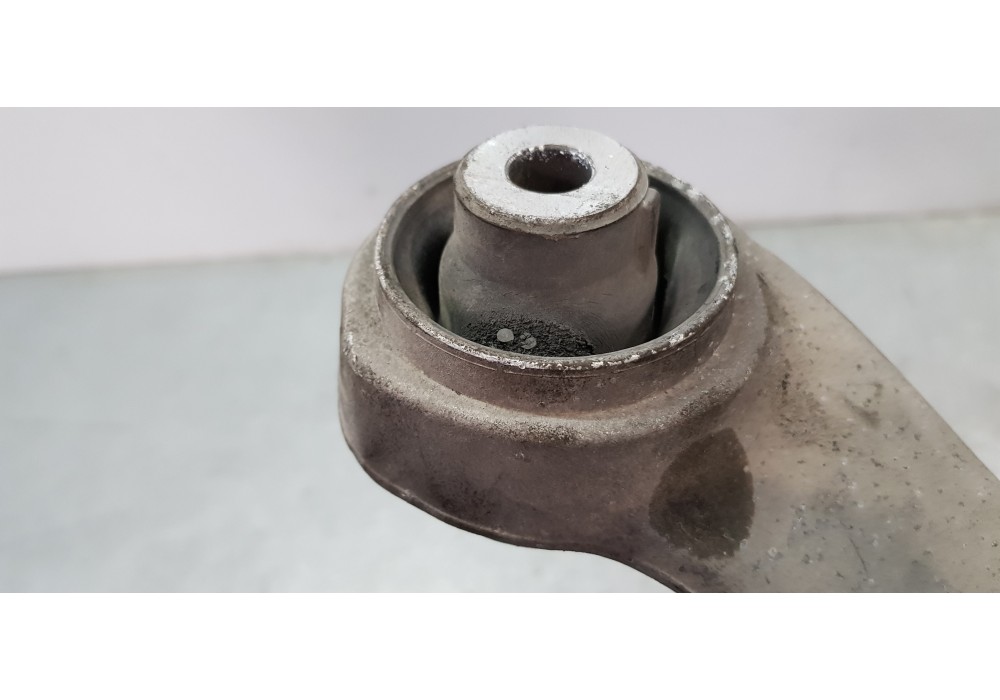 Recambio de brazo suspension inferior delantero izquierdo para bmw serie 5 lim. (f10) 530d referencia OEM IAM 31126775971  