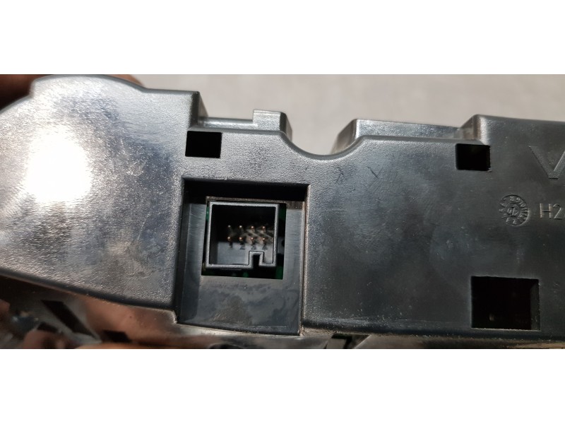 Recambio de mando climatizador para mercedes clase cls (w219) 320 cdi (219.322) referencia OEM IAM 2198303385  