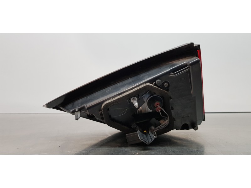 Recambio de piloto trasero izquierdo interior para renault scenic iv edition one referencia OEM IAM 265556481R  