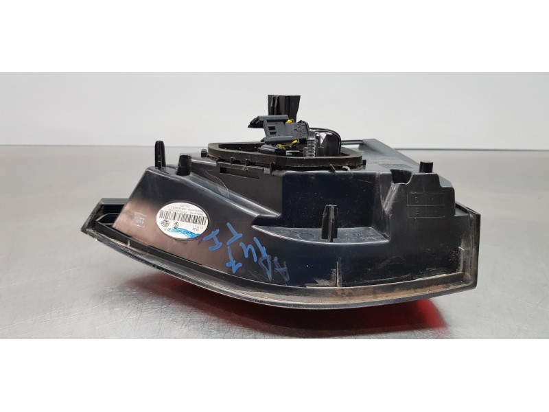 Recambio de piloto trasero izquierdo interior para renault scenic iv edition one referencia OEM IAM 265556481R  