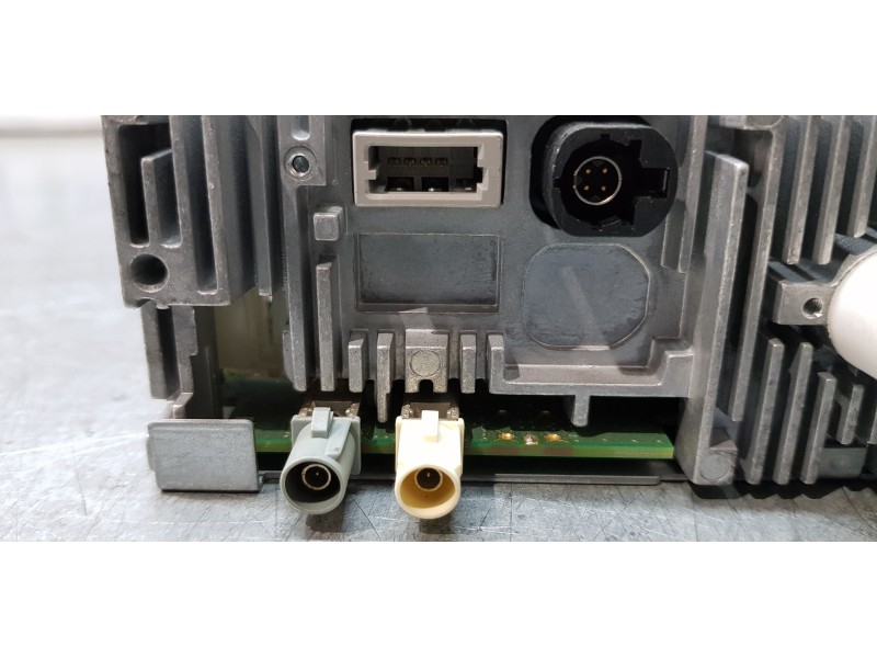 Recambio de sistema audio / radio cd para citroen c4 picasso seduction referencia OEM IAM 9810485780  