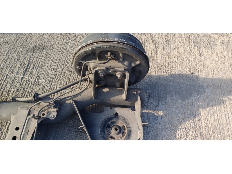 Recambio de puente trasero para dacia lodgy laureate referencia OEM IAM 555117070R  