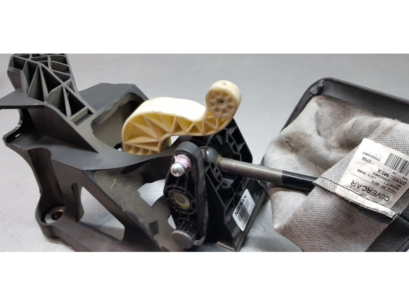 Recambio de palanca cambio para nissan nv 200 (m20) kombi comfort referencia OEM IAM 34101BJ00A  