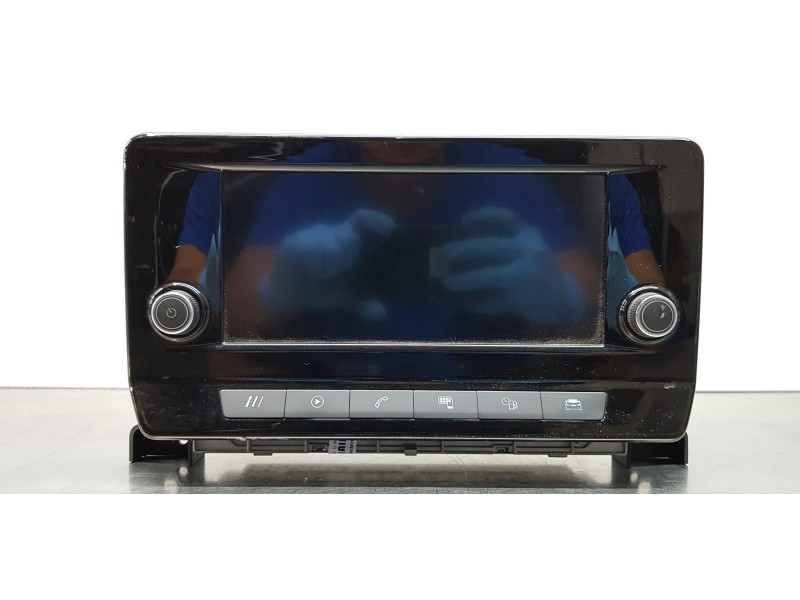 Recambio de pantalla multifuncion para seat leon sportstourer (kl8) xcellence referencia OEM IAM 5FA035869AWVA 5FA035869A 