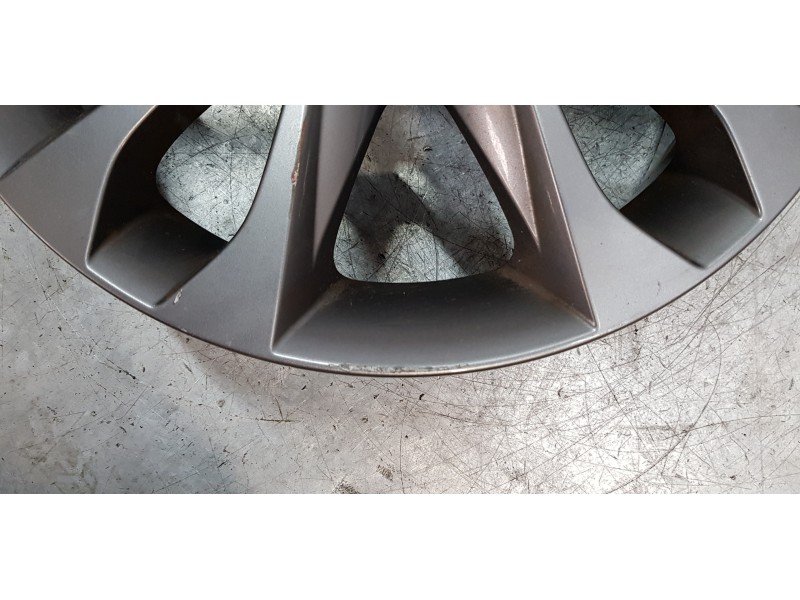 Recambio de llanta para hyundai ix35 comfort 2wd referencia OEM IAM 529102Y510  