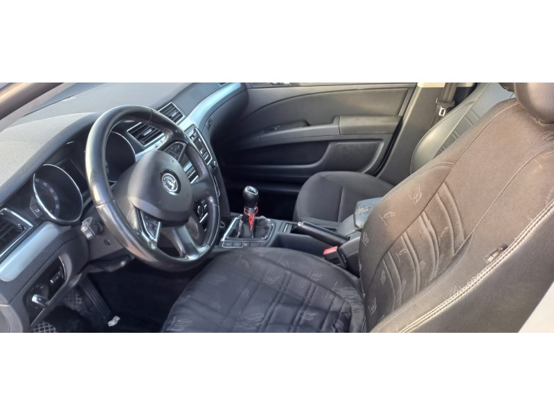 skoda suberb (3t4) del año 2014