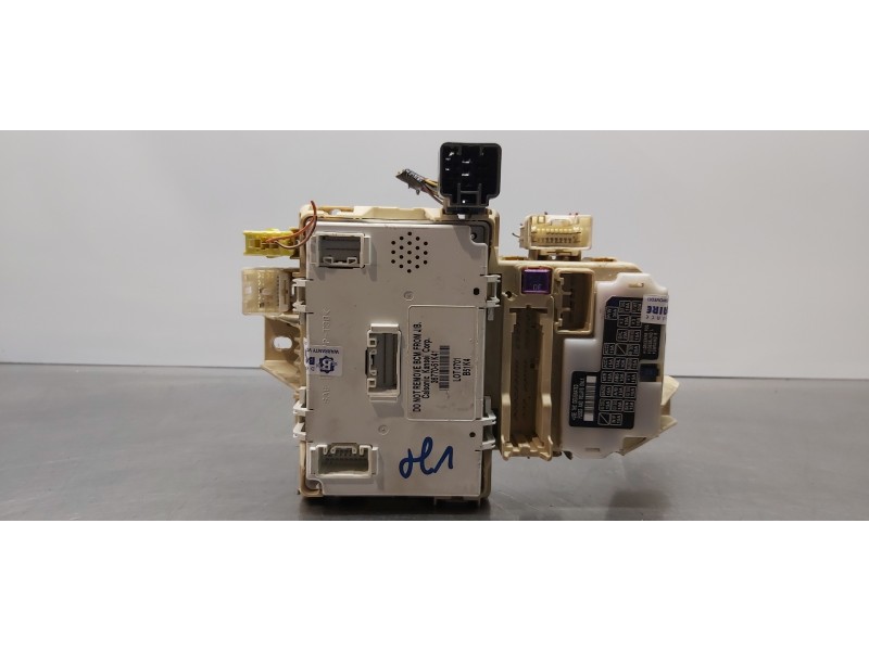 Recambio de caja reles / fusibles para opel agila b enjoy referencia OEM IAM 3677051K41  