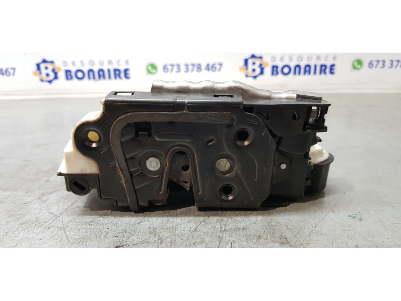 Recambio de cerradura puerta delantera derecha para skoda rapid active referencia OEM IAM 5E1837016A  