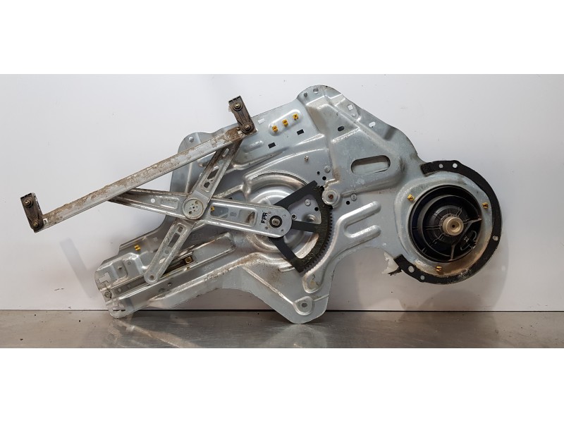 Recambio de elevalunas delantero derecho para kia cerato 1.6 lx berlina (4-ptas.) referencia OEM IAM 824802F020  