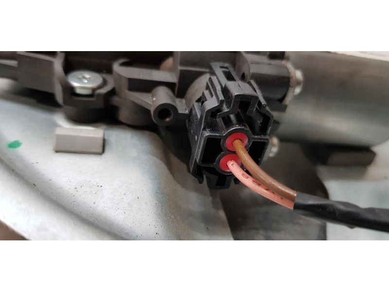 Recambio de elevalunas trasero derecho para hyundai ix35 style 2wd referencia OEM IAM 834802Y010   Recambio de elevalunas trasero derecho para hyundai ix35 style 2wd referencia OEM IAM 834802Y010