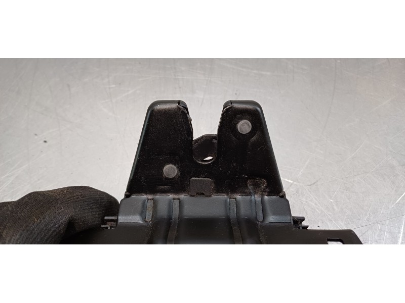 Recambio de cerradura maletero / porton para bmw serie 1 berlina (e81/e87) 116i referencia OEM IAM 51247840617   Recambio de cerradura maletero / porton para bmw serie 1 berlina (e81/e87) 116i referencia OEM IAM 51247840617