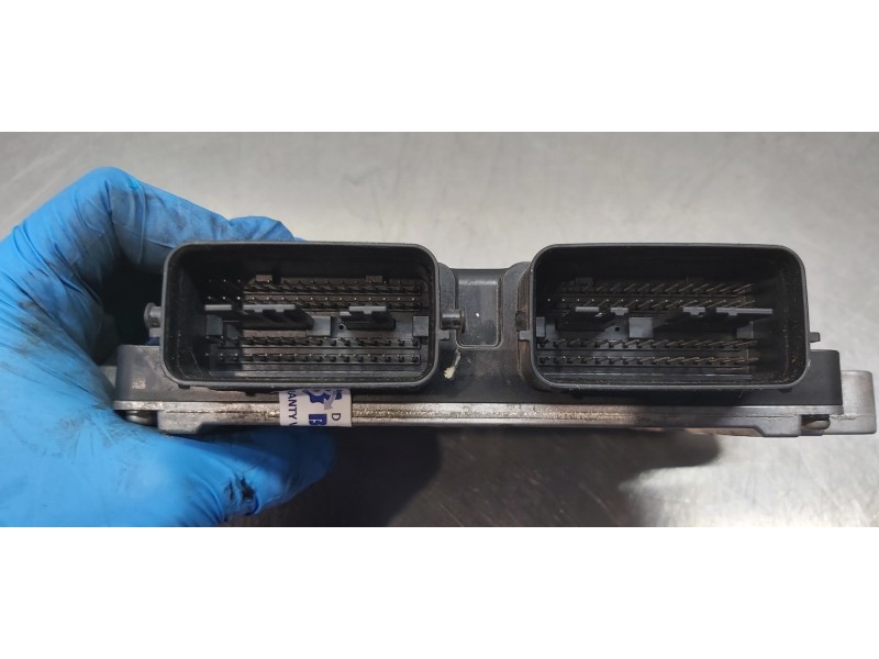 Recambio de centralita motor uce para opel agila b enjoy referencia OEM IAM 3392051K13  