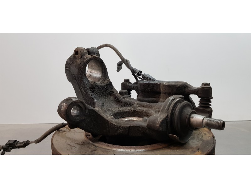 Recambio de mangueta delantera izquierda para ford transit kastenwagen (ttg) 310 l2 ambiente referencia OEM IAM 2350086 BK213K18