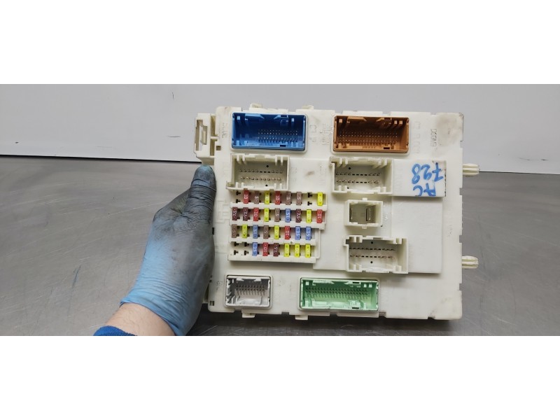 Recambio de caja reles / fusibles para ford c-max trend referencia OEM IAM DV6T14A073EM  