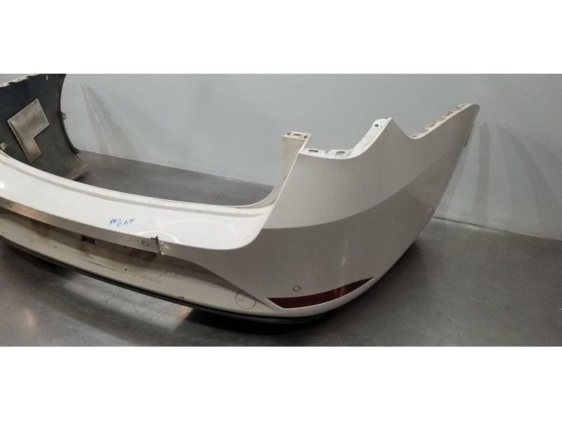 Recambio de paragolpes trasero para seat leon sportstourer (kl8) xcellence referencia OEM IAM 5FE807421GRU  