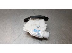 Recambio de cerradura maletero / porton para toyota yaris hsd city referencia OEM IAM 6935002090   2