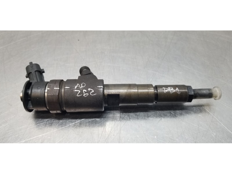 Recambio de inyector para peugeot 207 x-line referencia OEM IAM 0445110252  