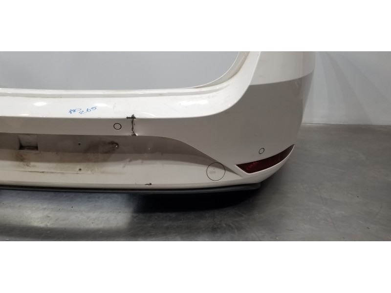 Recambio de paragolpes trasero para seat leon sportstourer (kl8) xcellence referencia OEM IAM 5FE807421GRU  