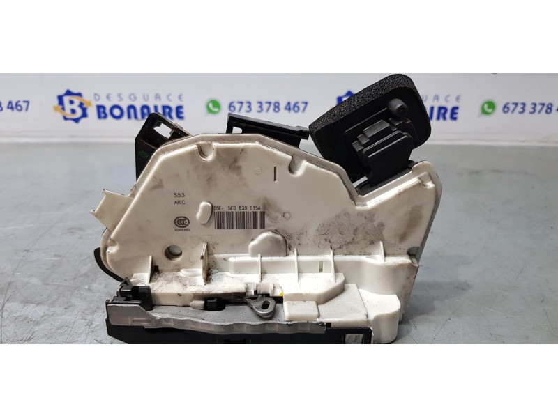 Recambio de cerradura puerta trasera izquierda para skoda rapid active referencia OEM IAM 5E0839015A  
