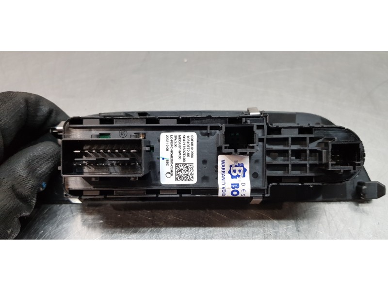 Recambio de mando elevalunas delantero izquierdo para peugeot 2008 (p1) allure referencia OEM IAM 98421760ZD  